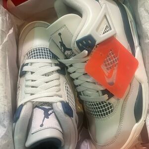 jordan 4 authentic size 4.5